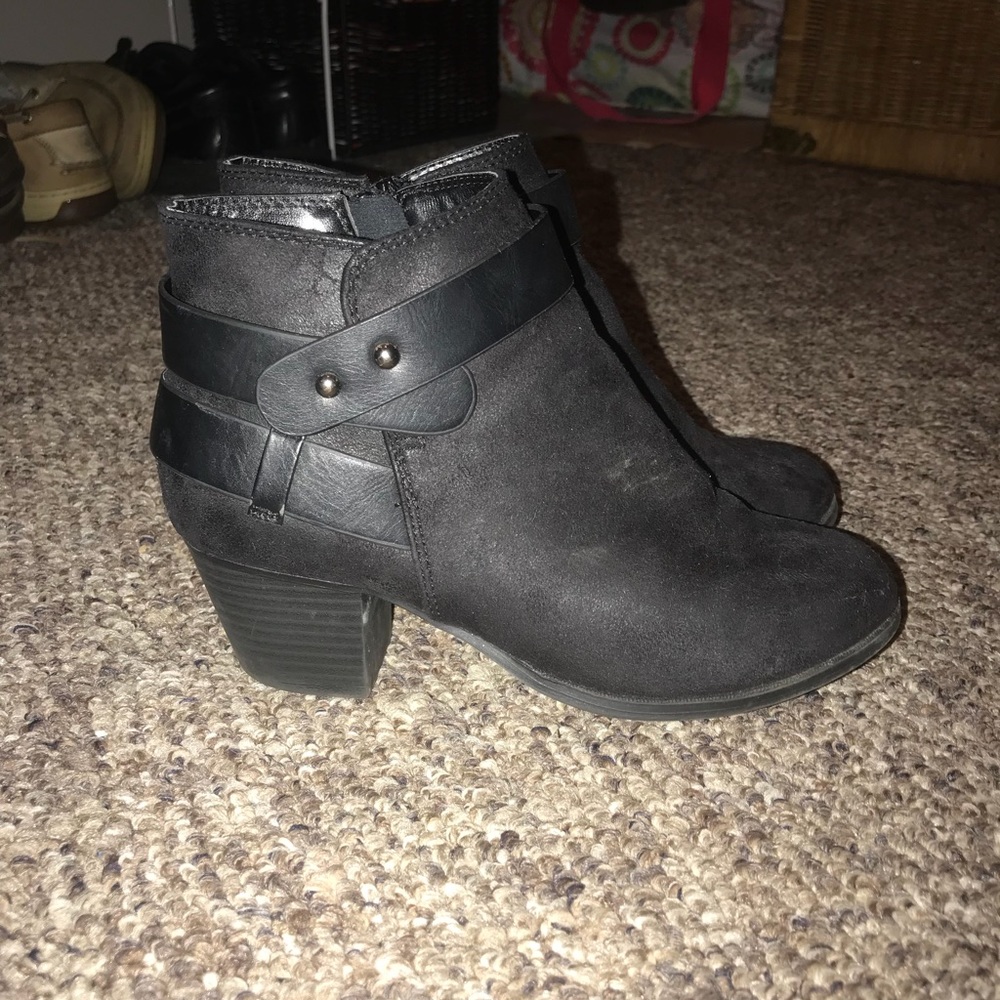 Black ankle booties